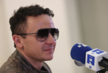 Fonseca se une a su ídolo Rubén Blades en 'Nunca me fui', una reflexión sobre migración