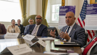 Nueva York lanza una campaña para proteger el derecho de los migrantes a vivienda segura