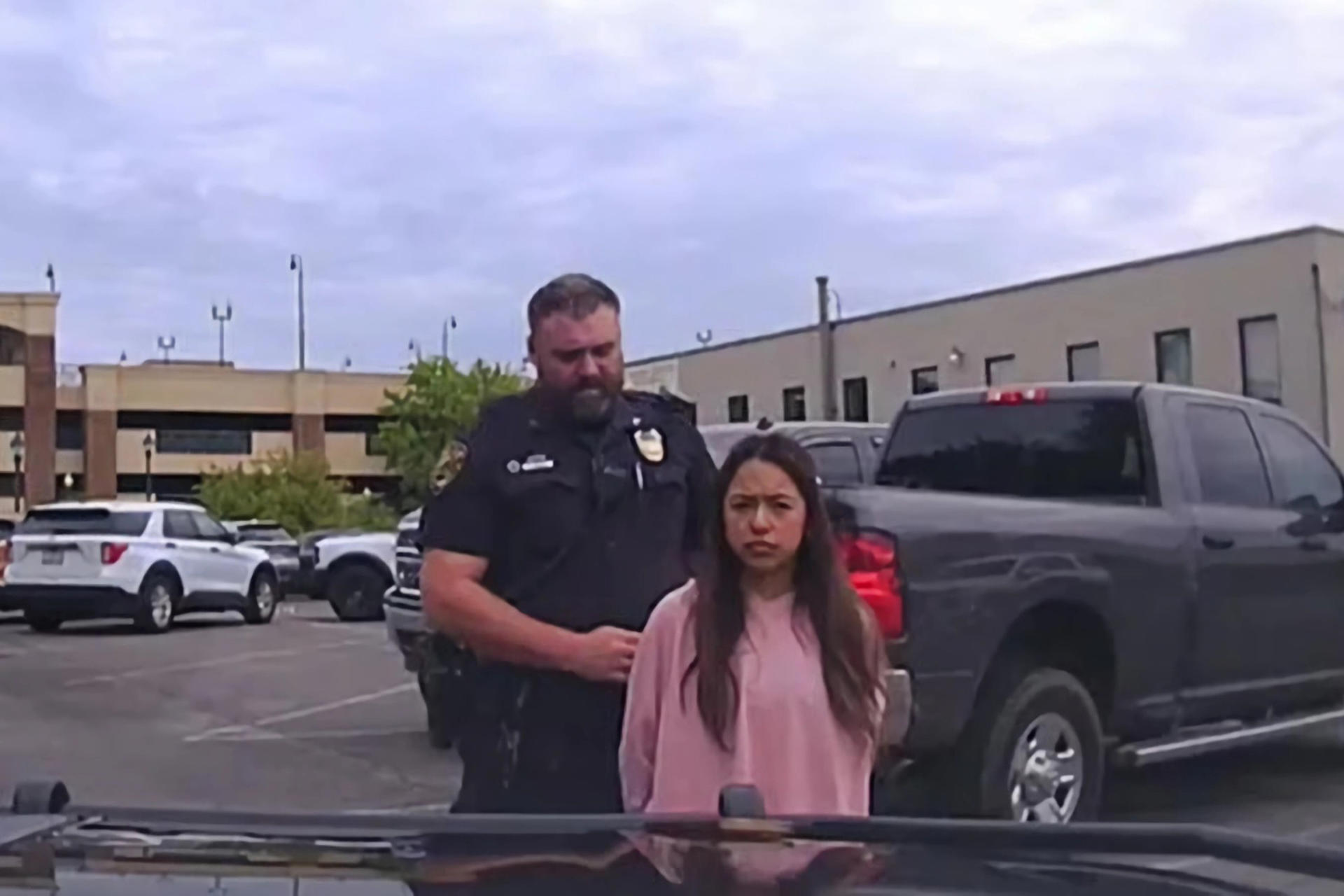 Juez libera a joven mexicana detenida por inmigración tras error de la policía de Georgia