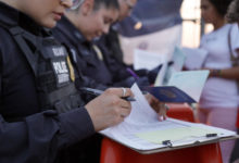 Los arrestos de migrantes en la frontera sur de EE.UU. repuntan un 16,7 % mensual en abril