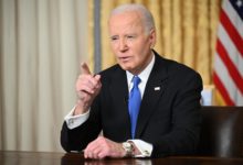 Un libro sobre el deterioro de Biden narra que fue incapaz de reconocer a George Clooney