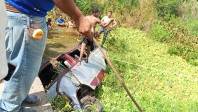 Tragedia en Higuerote: Siete muertos y tres heridos al caer camioneta de transporte por un puente
