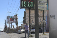 Impuestos a las remesas en EE.UU., otra posible arma contra la inmigración y Latinoamérica
