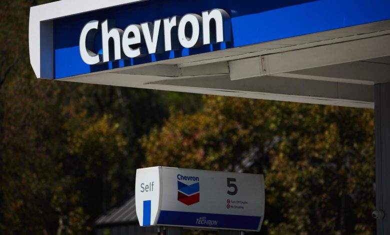 EE.UU. concederá a Chevron una licencia de operación mínima en Venezuela, según fuentes
