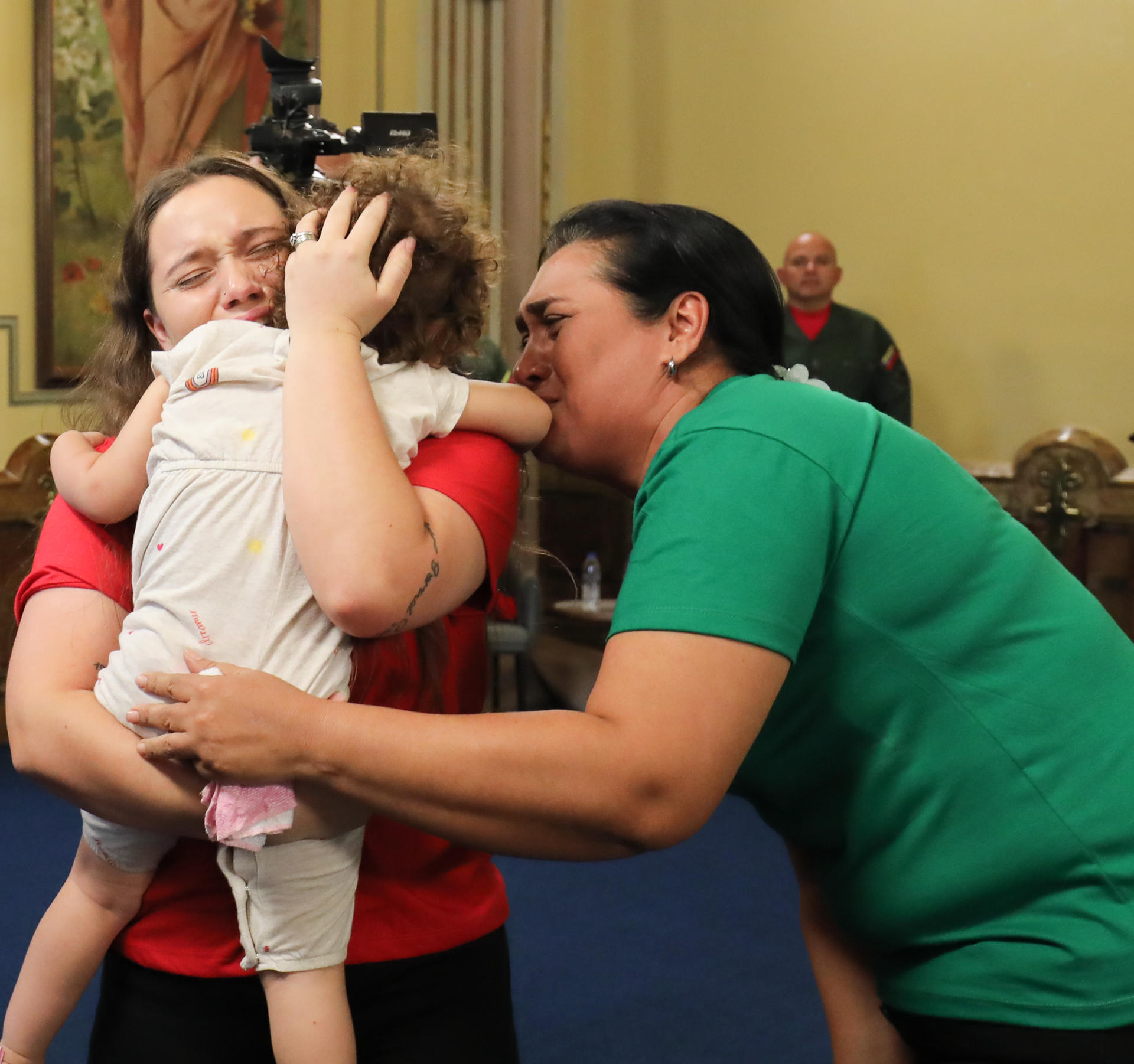 Lo que dijo el Departamento de Estado de EE.UU. sobre la niña repatriada, cuyos padres están vinculados al Tren de Aragua