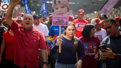 Madre de niña venezolana retenida en EE.UU. confía en gestión de Maduro para su devolución