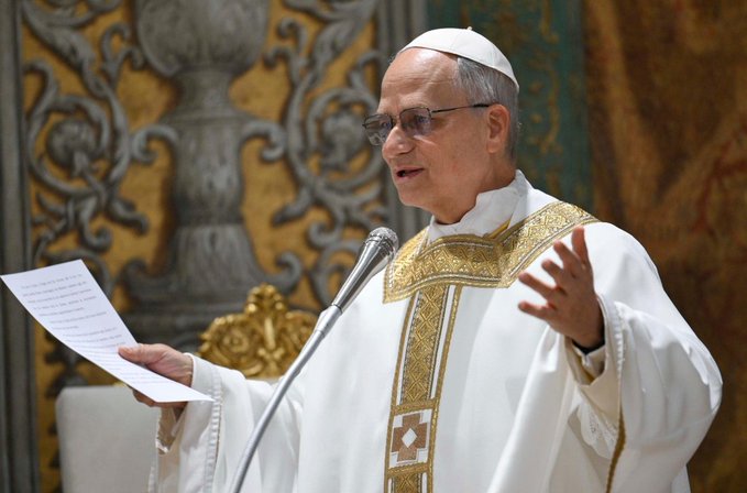 León XIV, el Papa que desafía el muro: EE.UU. tiene su primer pontífice, crítico de Trump y defensor de los migrantes