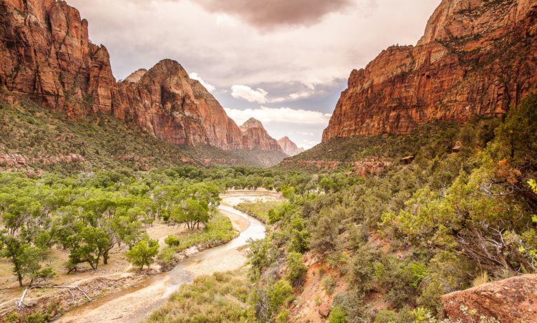 Utah activa su operativo turístico por el Día de los Caídos: Esperan miles en Arches y Canyonlands