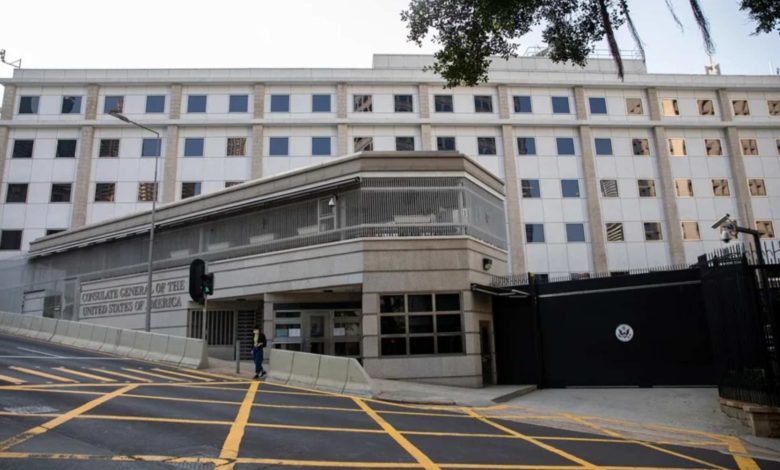 EE.UU. suspende la emisión de visados de estudiante para revisar sus redes sociales