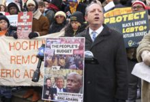 El contralor de Nueva York y candidato a alcalde es detenido por agentes de inmigración