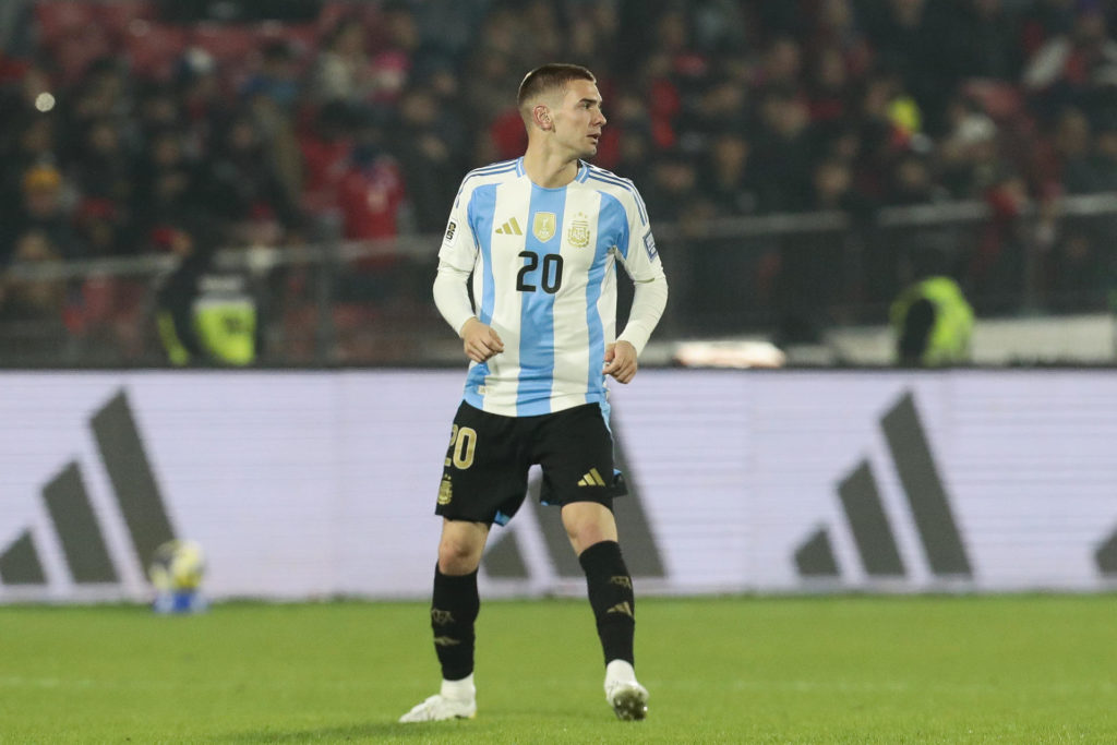Mastantuono debuta con Argentina a los 17 años entre conjeturas sobre su paso al Real Madrid