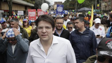 El aspirante presidencial Miguel Uribe, herido grave en un atentado que sacude a Colombia