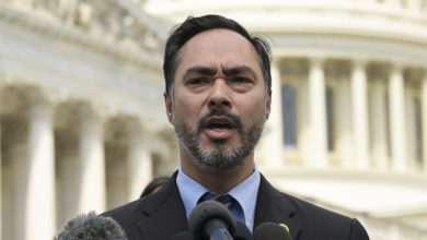 Texas revoca una ley que permitía a alumnos indocumentados matrícularse como residentes