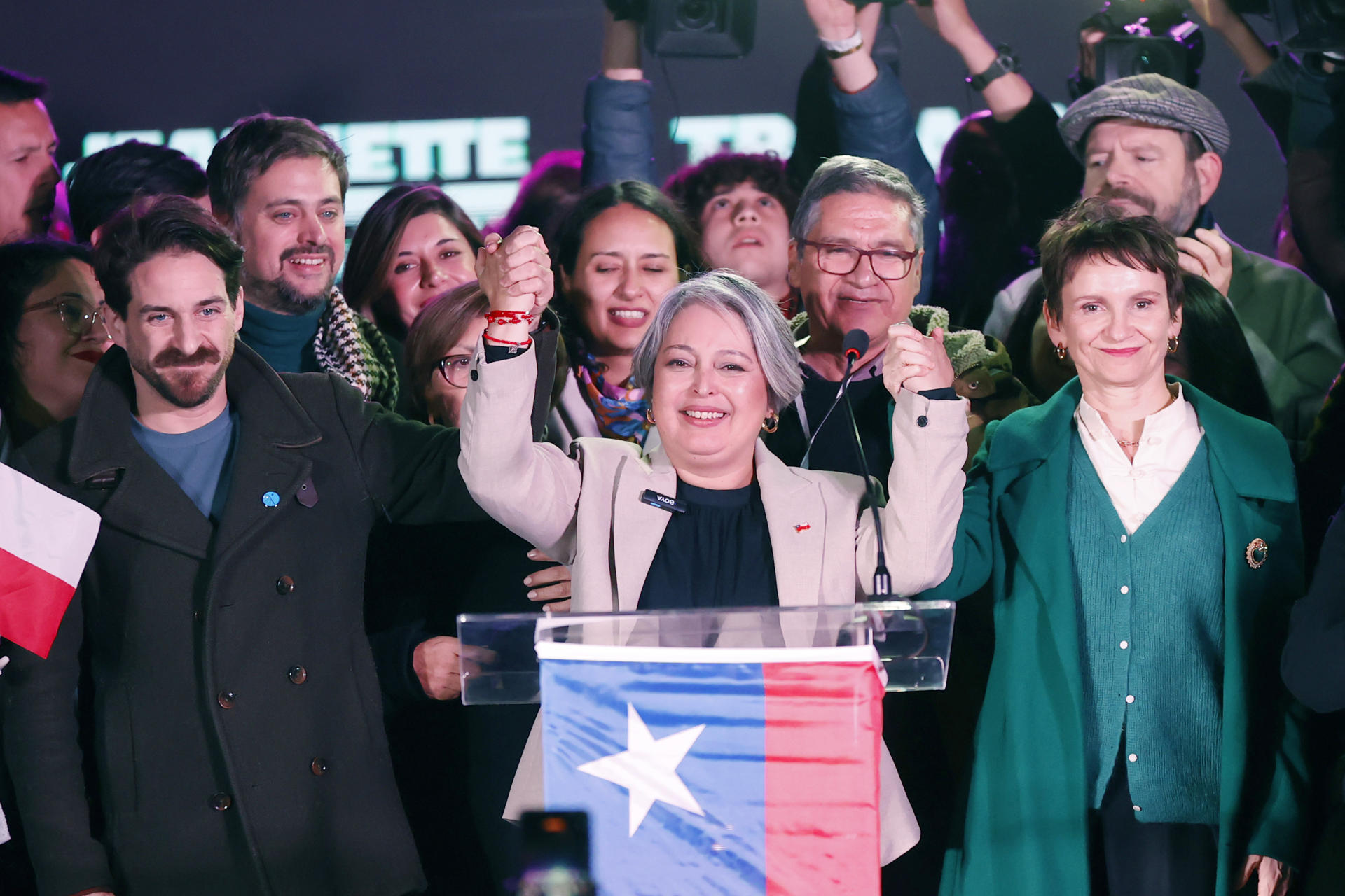 Aplastante triunfo de la exministra Jara sacude presidenciales chilenas y encumbra al PC