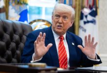 Trump pide formalmente al Congreso rescindir fondos a medios públicos y ayuda extranjera