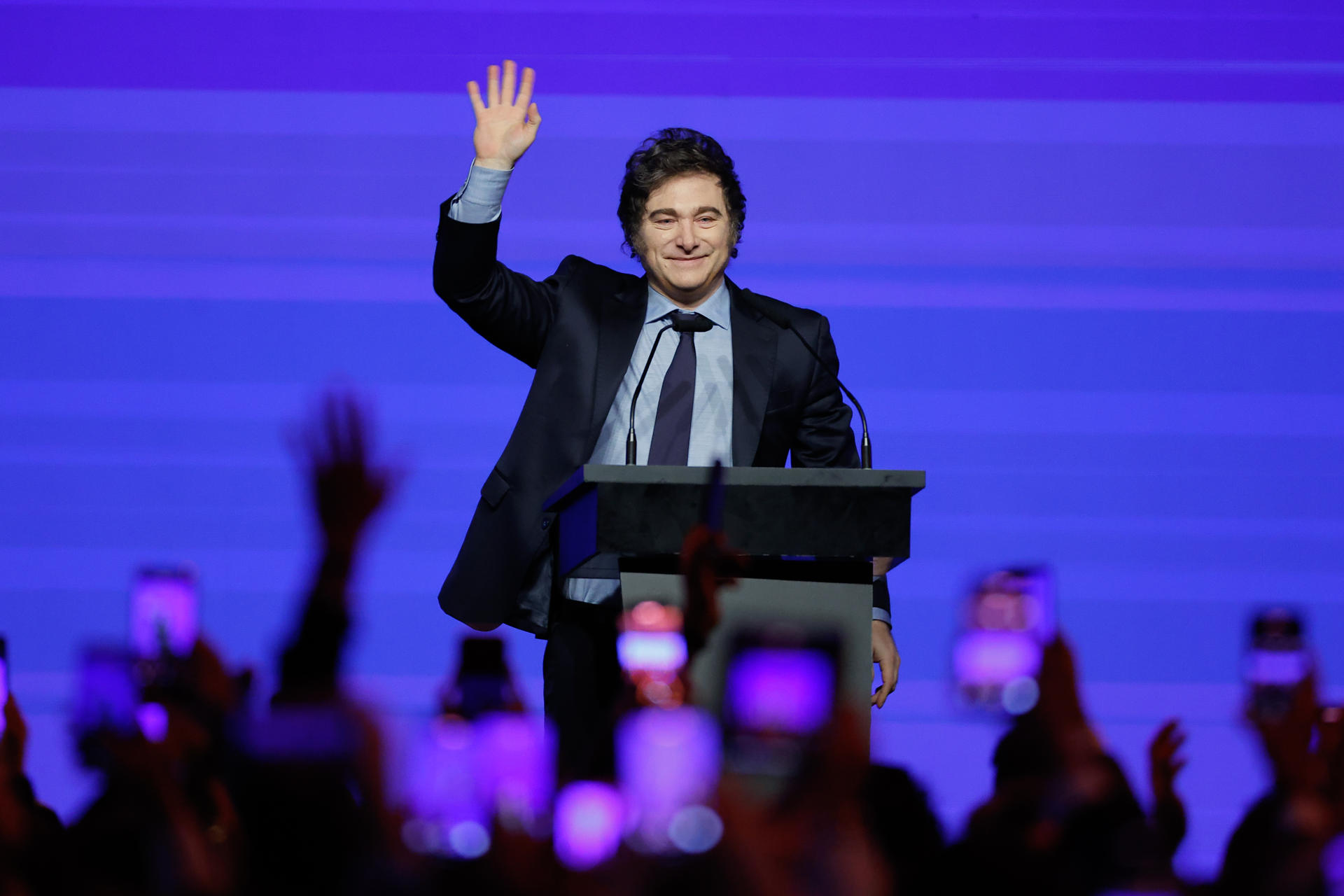 Milei, el presidente latinoamericano mejor valorado, mientras cae la imagen de Arce