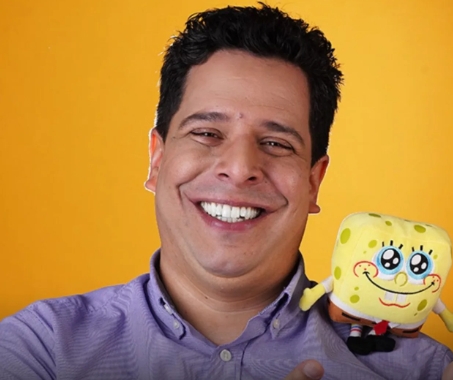 Luis Carreño: La voz venezolana detrás de Bob Esponja y que va más allá