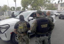 Indocumentados detenidos en Los Ángeles denuncian trato inhumano en cárcel migratoria