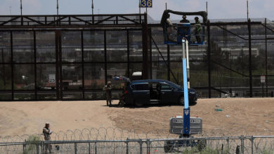 Migrantes en la frontera de México viven en vilo por las redadas y militarización de EEUU