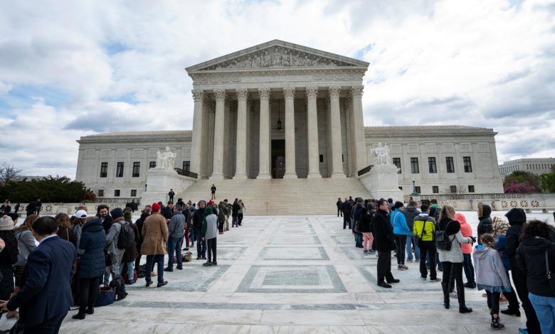 Tribunal Supremo da vía libre a Gobierno Trump para deportar migrantes a terceros países