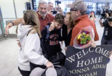 Cientos de estadounidenses llegan a Florida tras evacuar Israel por los bombardeos de Irán