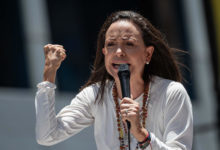 María Corina Machado dice que Maduro "está contra las cuerdas" tras las últimas elecciones