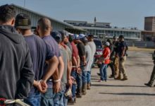 ICE arresta a más de 80 inmigrantes indocumentados en el hipódromo de Luisiana