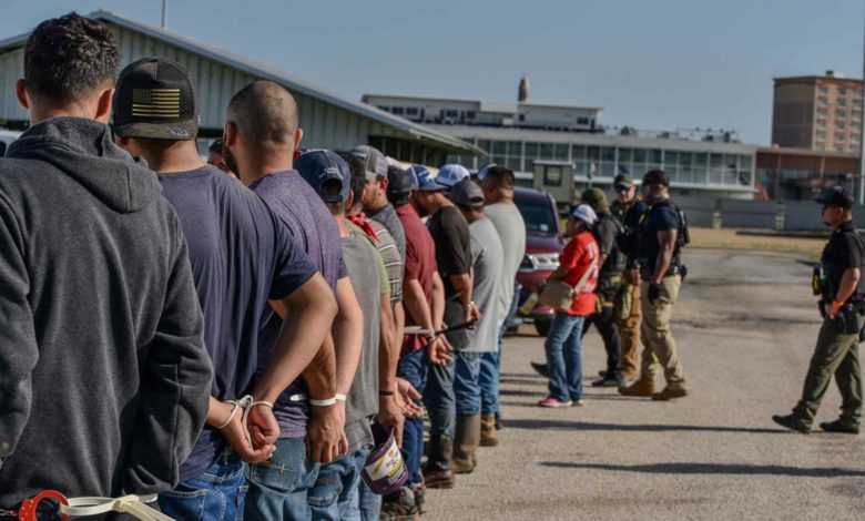 ICE arresta a más de 80 inmigrantes indocumentados en el hipódromo de Luisiana