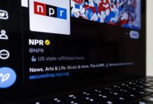 NPR y varias radios públicas demandan al Gobierno de Trump por orden de cortar fondos