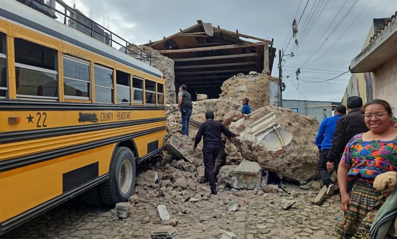 Guatemala reporta dos personas fallecidas por caída de piedra tras sismos