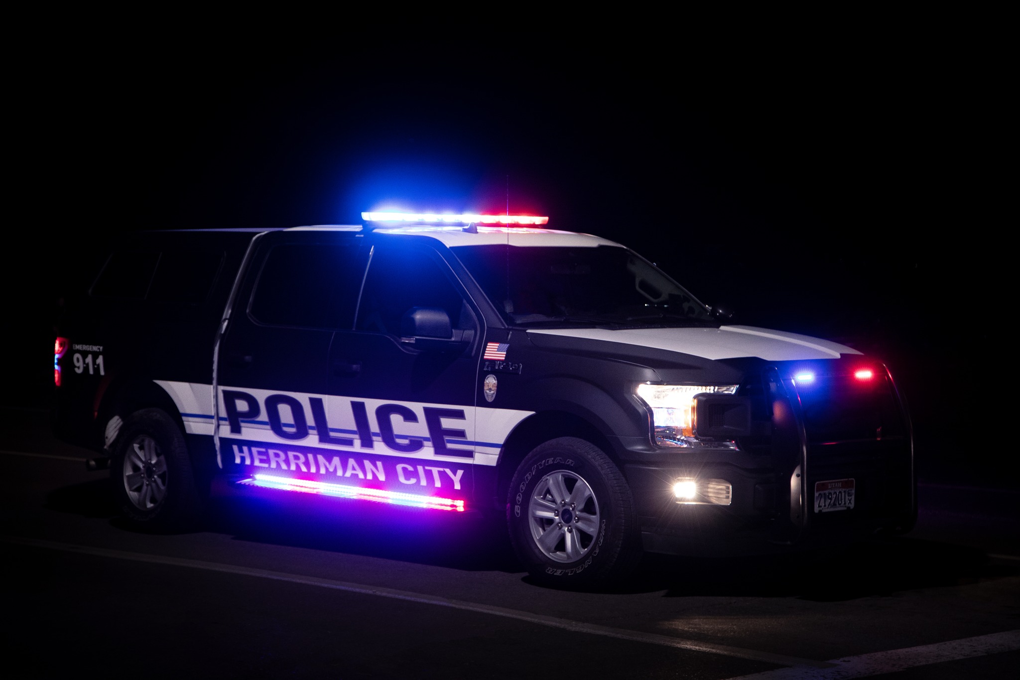 Testigos relatan momentos de pánico en la impactante explosión que sacudió a un centro comercial en Herriman