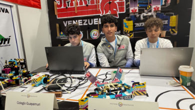 Un equipo venezolano de adolescentes gana en Suiza el concurso de robótica de la Cumbre sobre IA