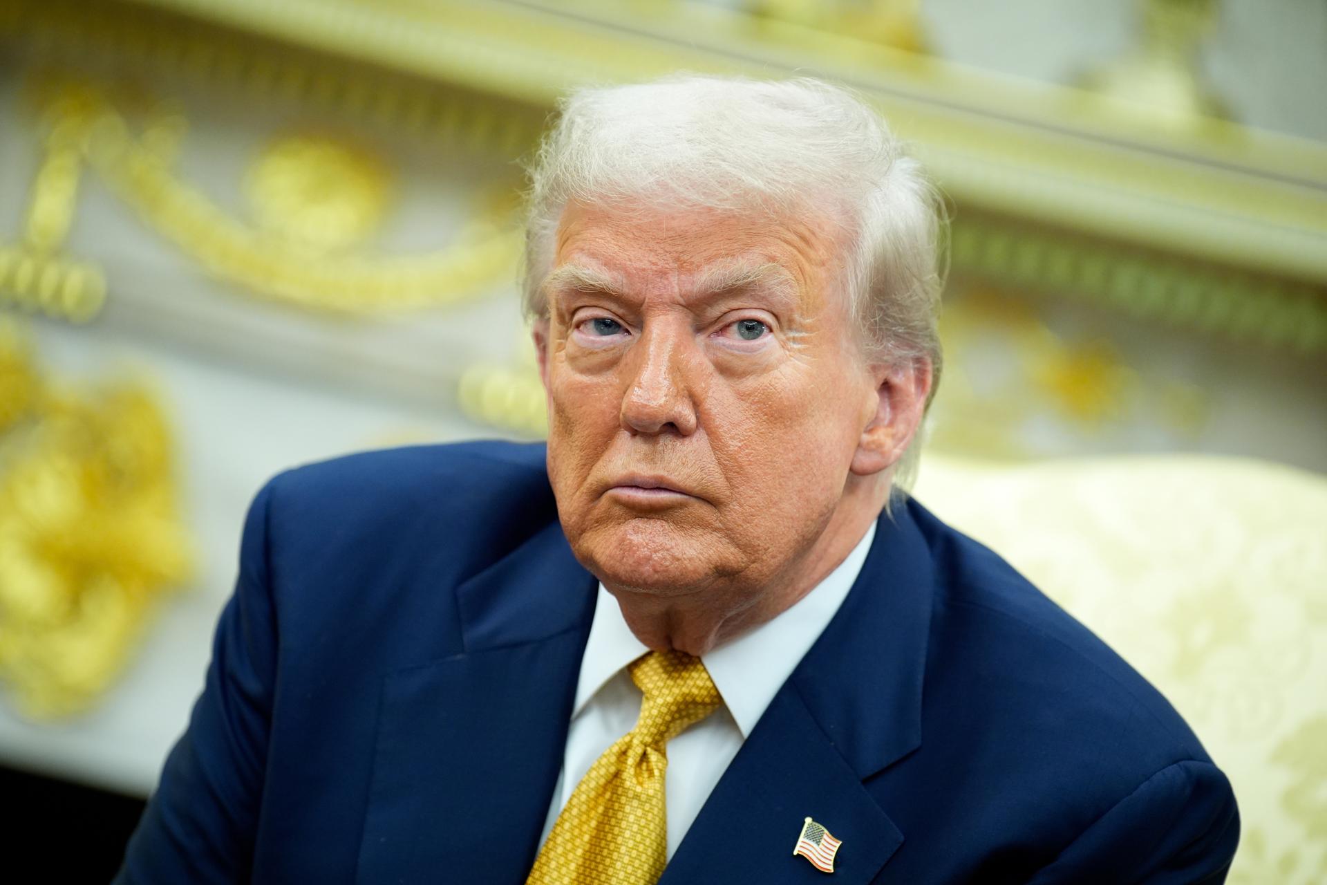 Juez federal reitera fallo que impide intento de Trump de negar ciudadanía por nacimiento