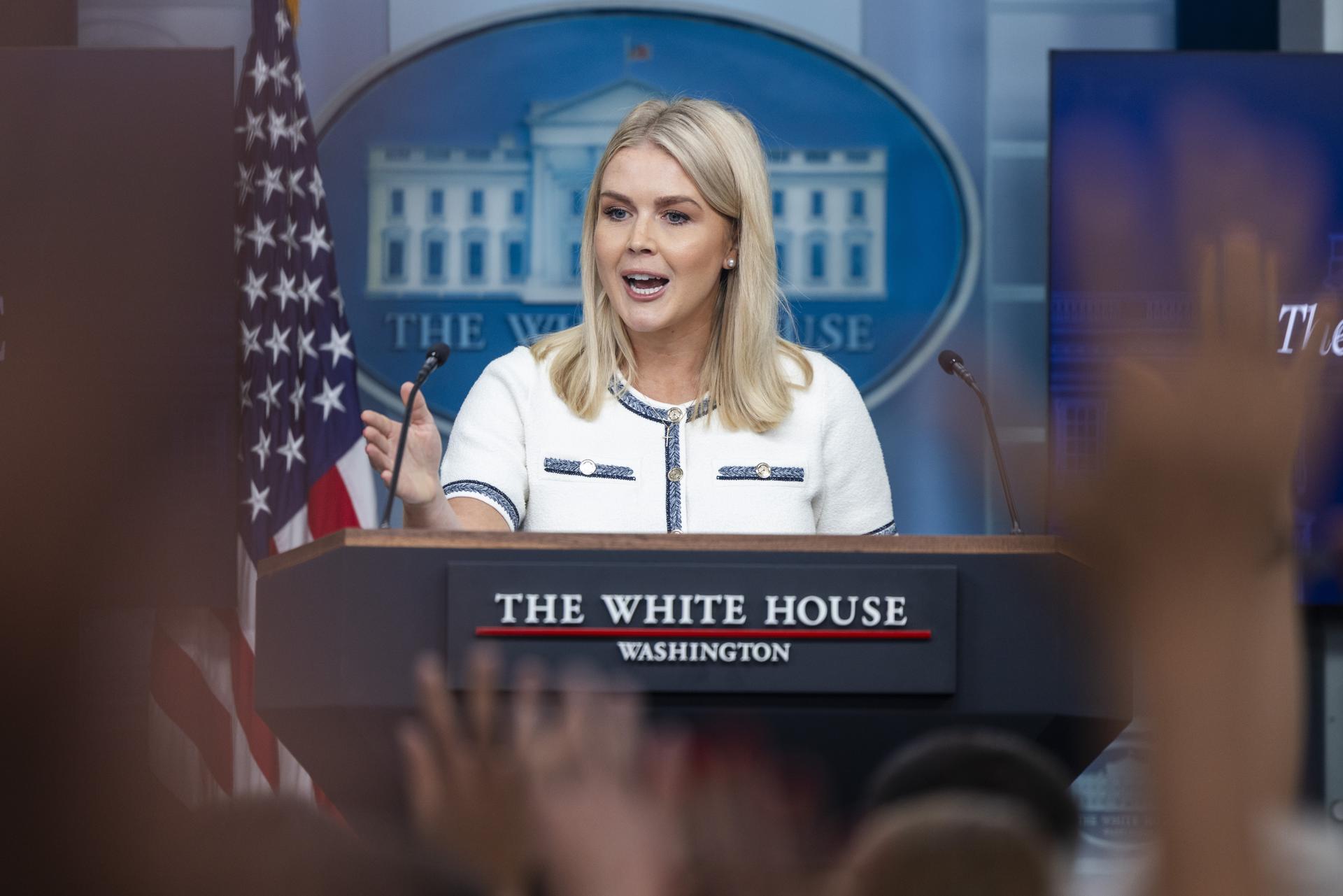 La Casa Blanca dice que Trump padece insuficiencia venosa pero goza de buena salud