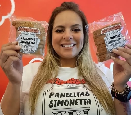 La venezolana que revive la tradición de las panelitas de San Joaquín y conquista Caracas