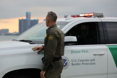 Green card bajo revisión: Advierten posibles deportaciones a residentes con antecedentes
