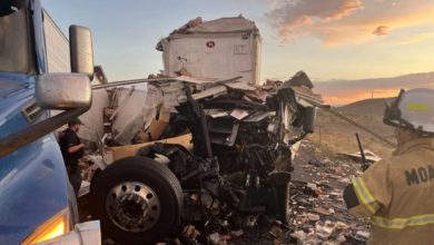 Impactante colisión entre dos camiones en la I-70 deja un fallecido y severos daños materiales