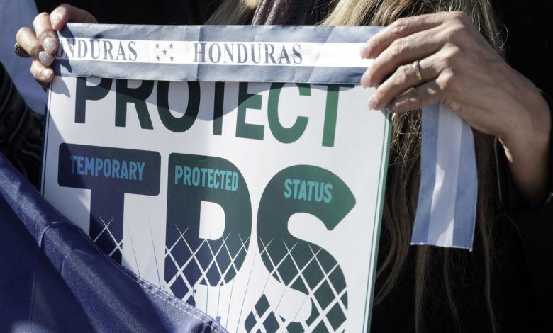 La cruzada de Trump contra el TPS genera temor y confusión sobre que país será el próximo