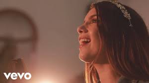 Venezolana Mariana Salas compite por el Catholic Music Award con emotiva canción al Santo Cristo de La Grita (+VIDEO)