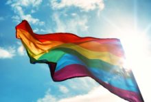 Acusan a dos hombres de crimen de odio tras violento robo a un hombre gay en Utah