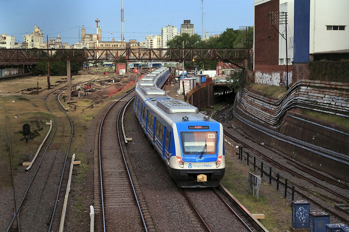 Migrante venezolano pierde la vida al ser arrollado por un tren en Buenos Aires