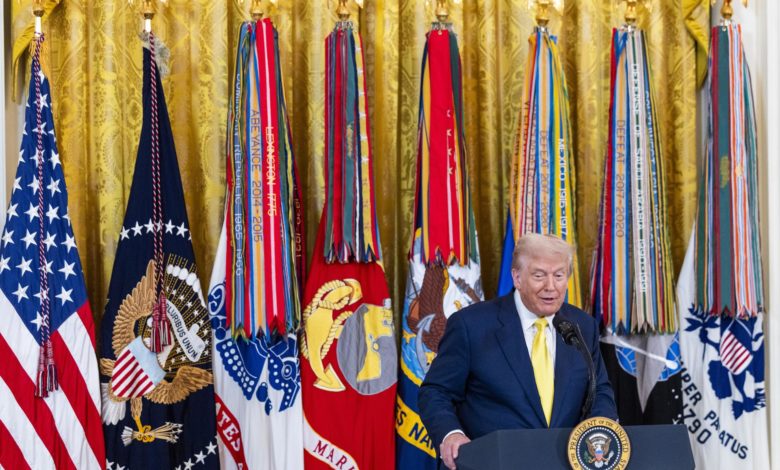Trump otorga a Sylvester Stallone, Gloria Gaynor y Kiss los Premios del Centro Kennedy