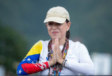 Machado confía en que la nueva recompensa de EEUU por Maduro ayude "rápido" a Venezuela