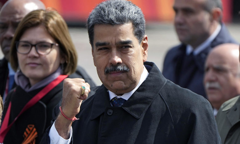 Nicolás Maduro jura que a Venezuela "no la toca nadie"