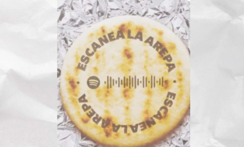 Warner Music lanza campaña “Escanea la arepa” para promover música venezolana en Colombia (+VIDEO)