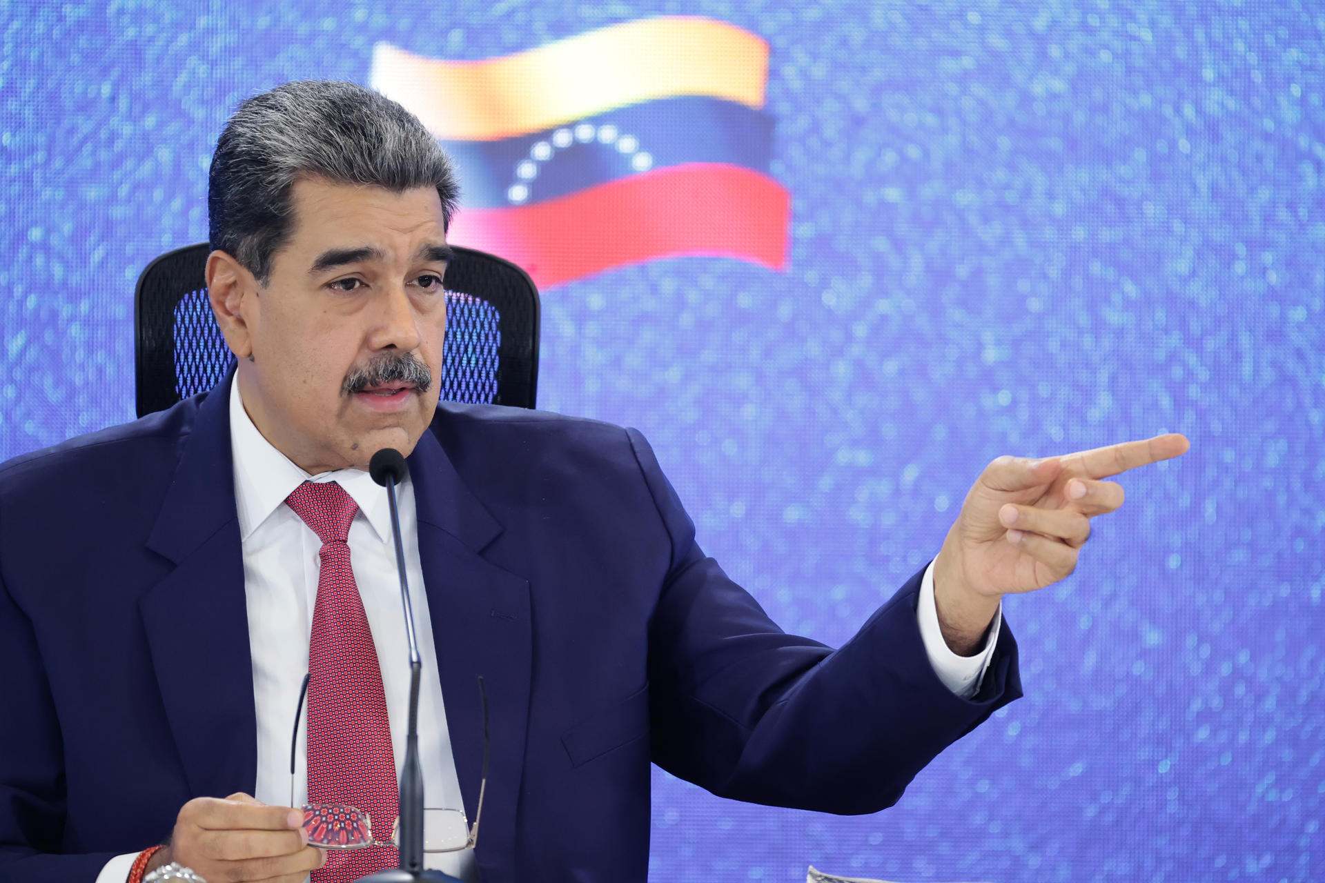 Venezuela ejerce el "legítimo derecho a la defensa" ante EEUU pero confía en la diplomacia