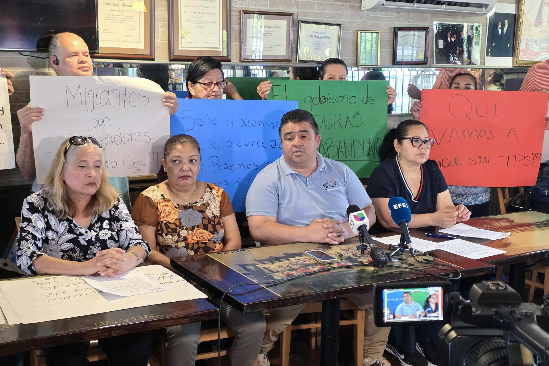 Migrantes piden clemencia a Trump al vencer el TPS para 60.000 hondureños y nicaragüenses