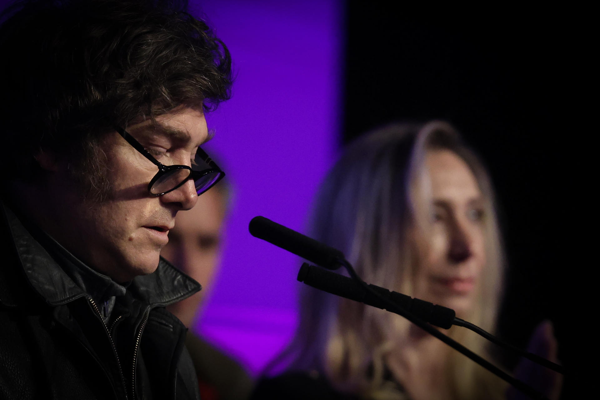 Milei sufre un duro golpe electoral ante un peronismo revitalizado con Axel Kicillof