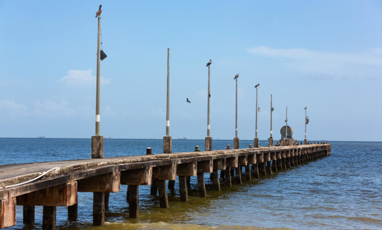 El flujo de viajeros y el comercio, en declive entre Trinidad y Venezuela por la crisis