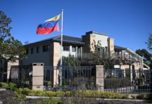 Venezuela anuncia cierre de embajadas en Noruega y Australia y abre nuevas sedes en África